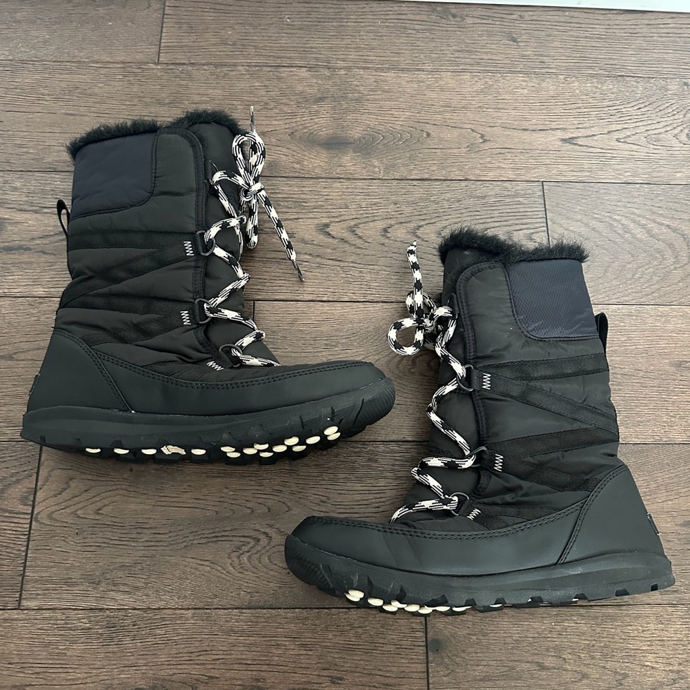Sorel Women’s Whitney Tall Lace II Boots in Black & White - Picture 4 of 7